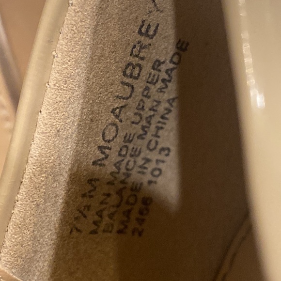 Mootsie tootsie, moabrey. Beige and gold pump. Size 7 1/2. - Picture 9 of 11